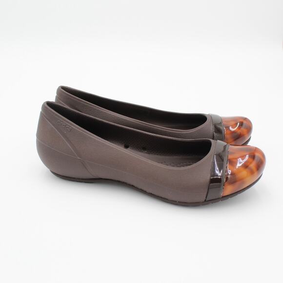 Crocs Ballet Flats Womens 7 Brown Cap Toe Comfort Casual Slip On Shoe Travel - Picture 1 of 8